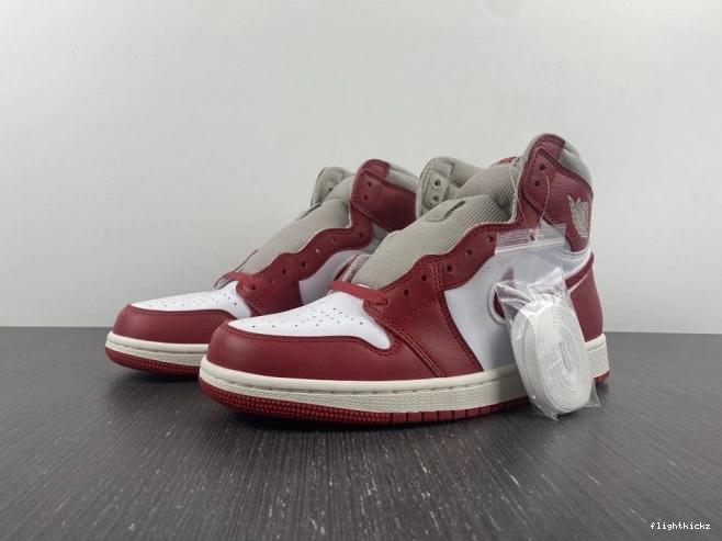 High OG (W) Chenille Newstalgia DJ4891-061 1 Jordan 0927